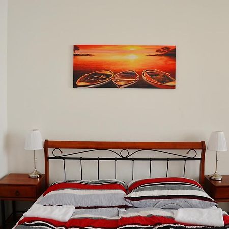 Apartment In The Heart Of Praha Bagian luar foto